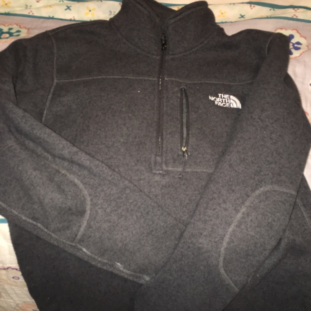 North face pullover